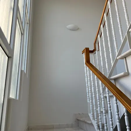 Дом отдыха Maribel's Place *